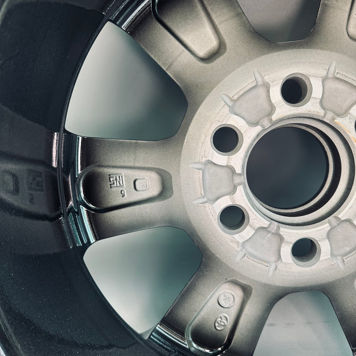 Toyota Land Cruiser 300 18" Rim