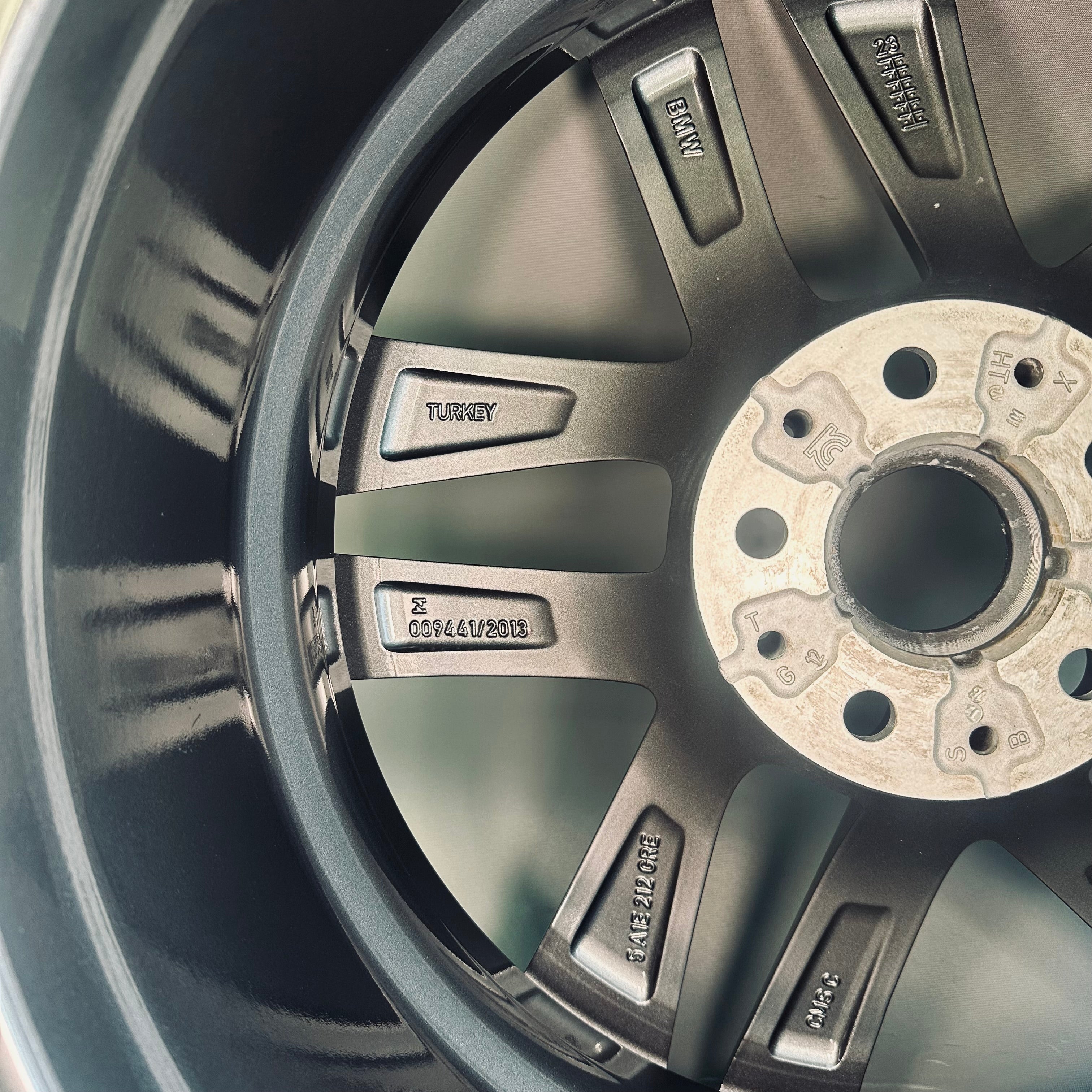 BMW i4/4 Series 18" Rim