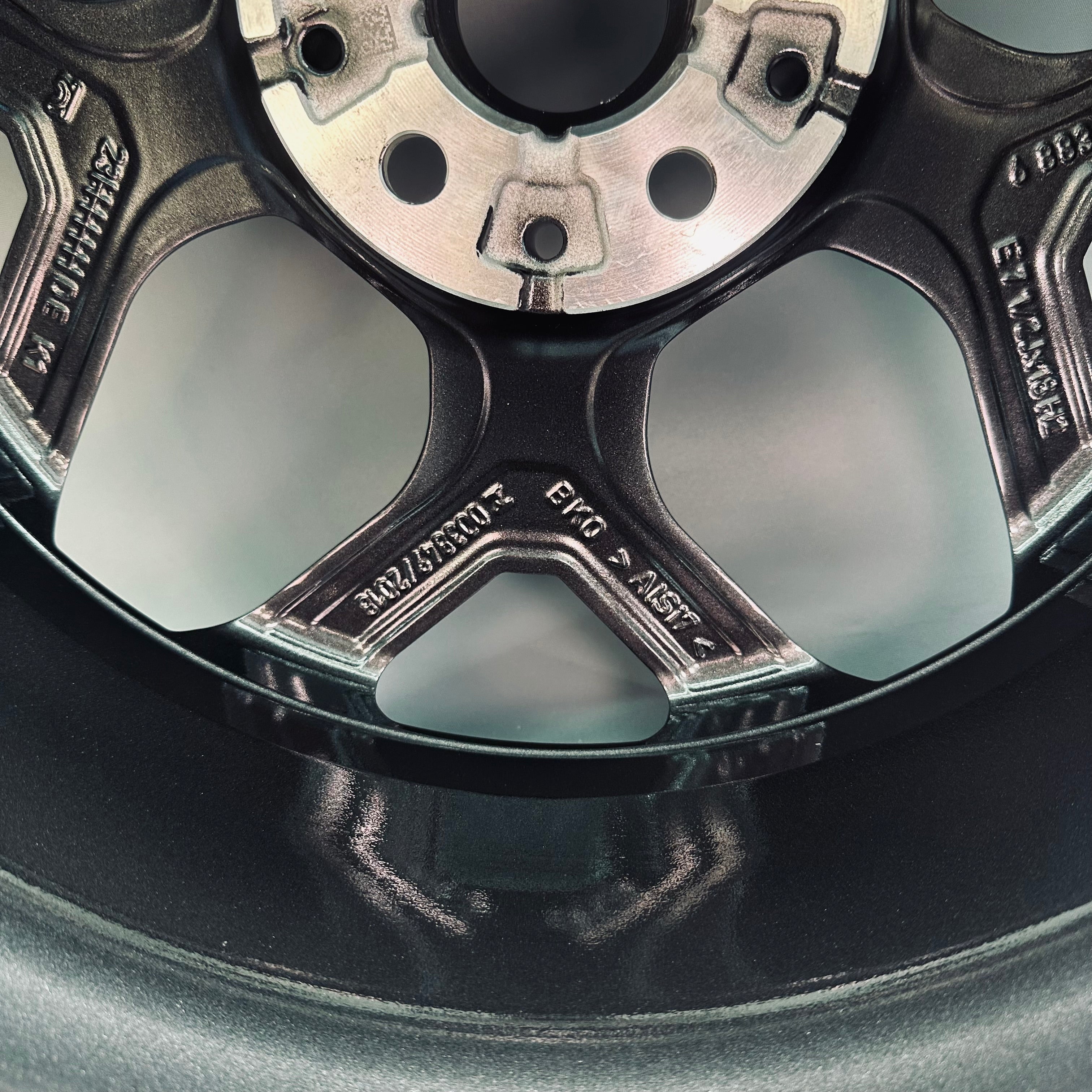 BMW 3/4 Series 18" Rim