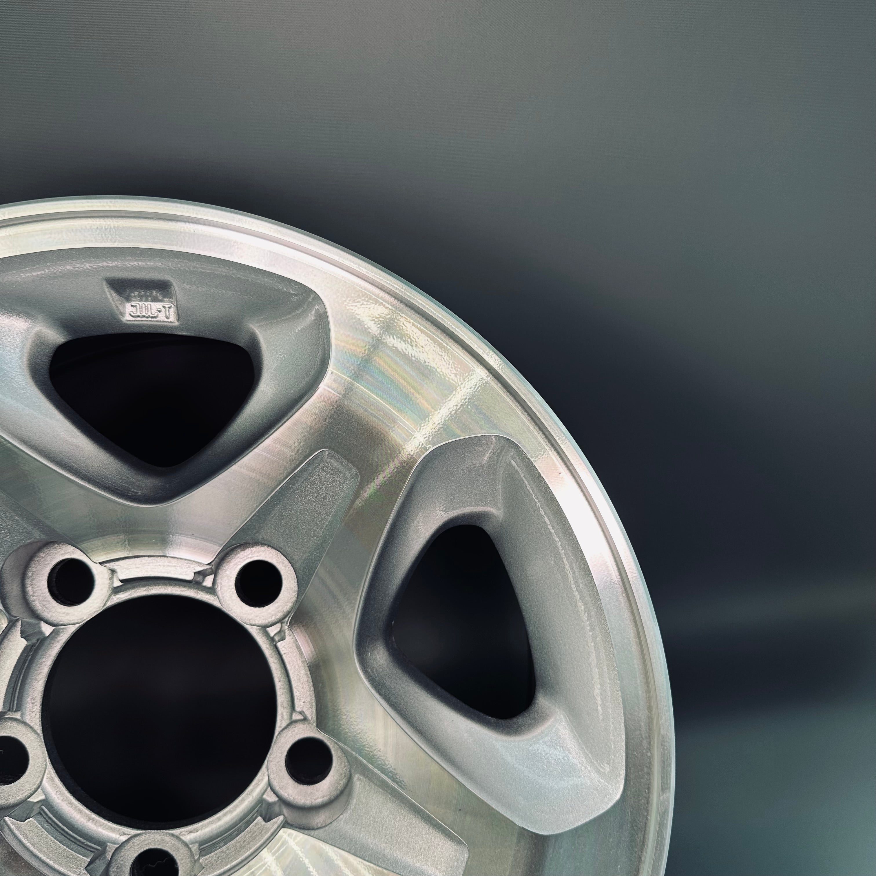 Toyota Land Cruiser 70 Series 16" Rim