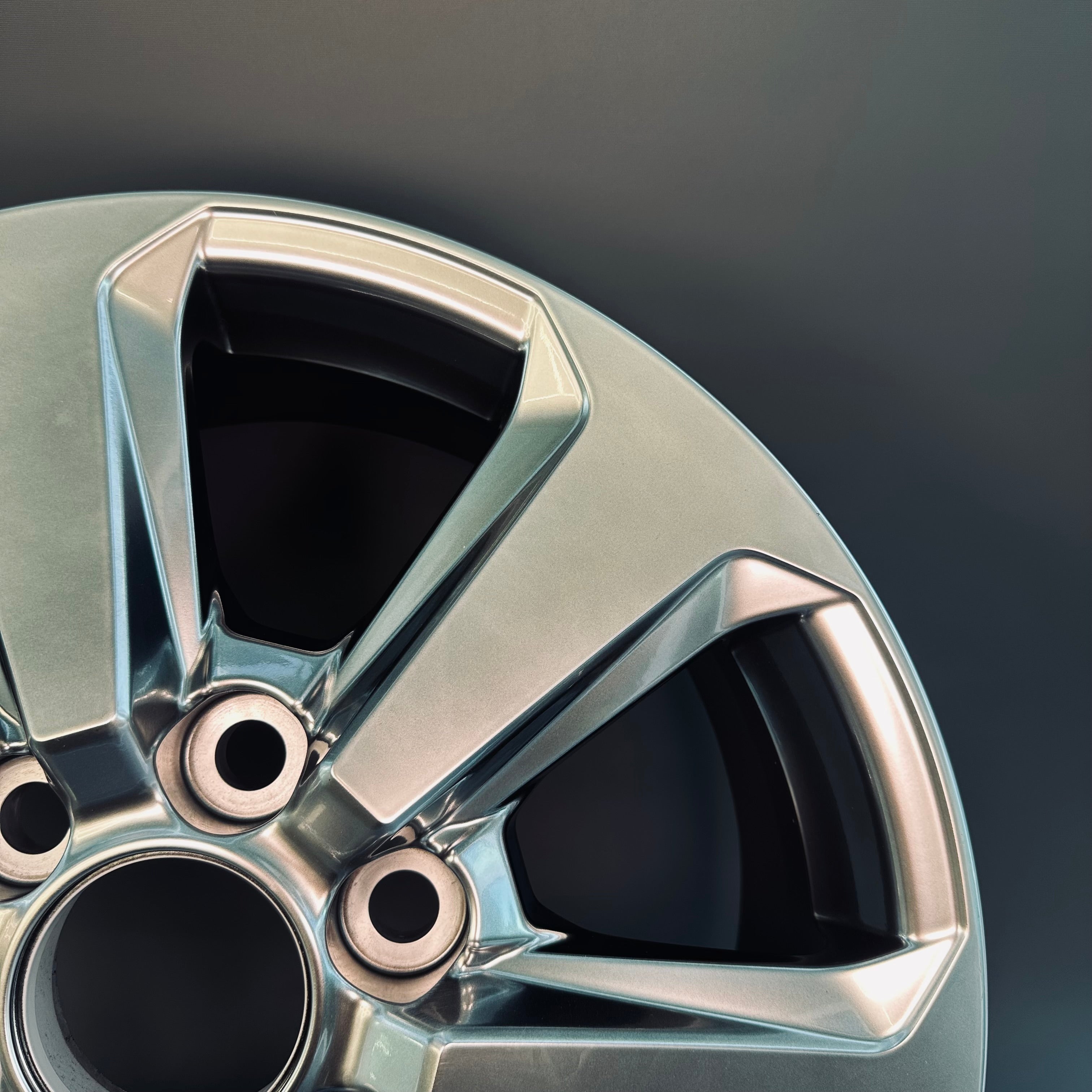 Toyota Land Cruiser 300 18" Rim