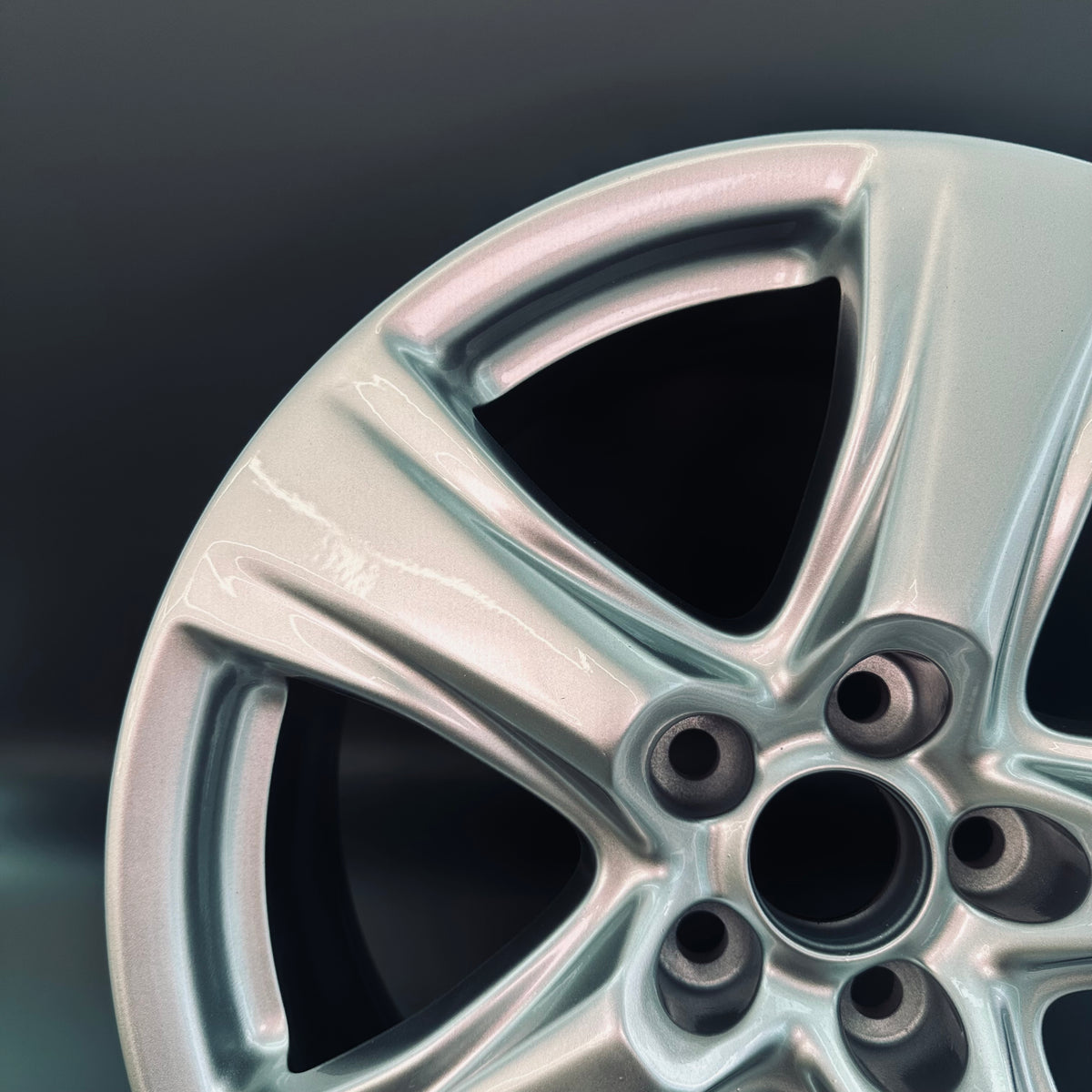 Toyota Kluger 18" Rim