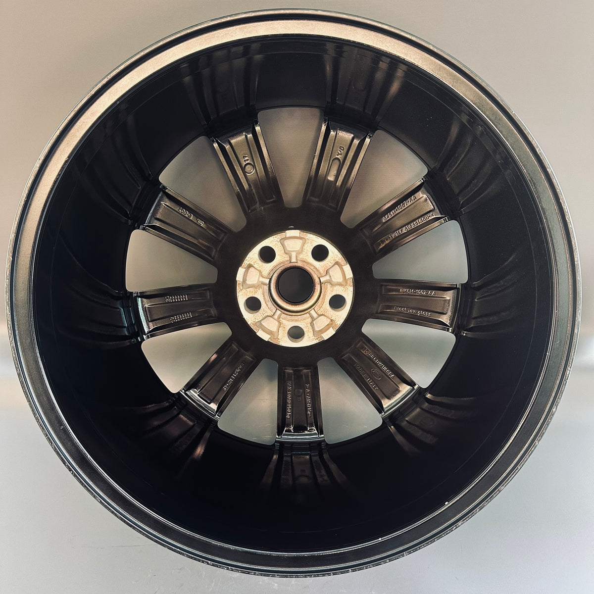 Land Rover Discovery Sport 21" Rim