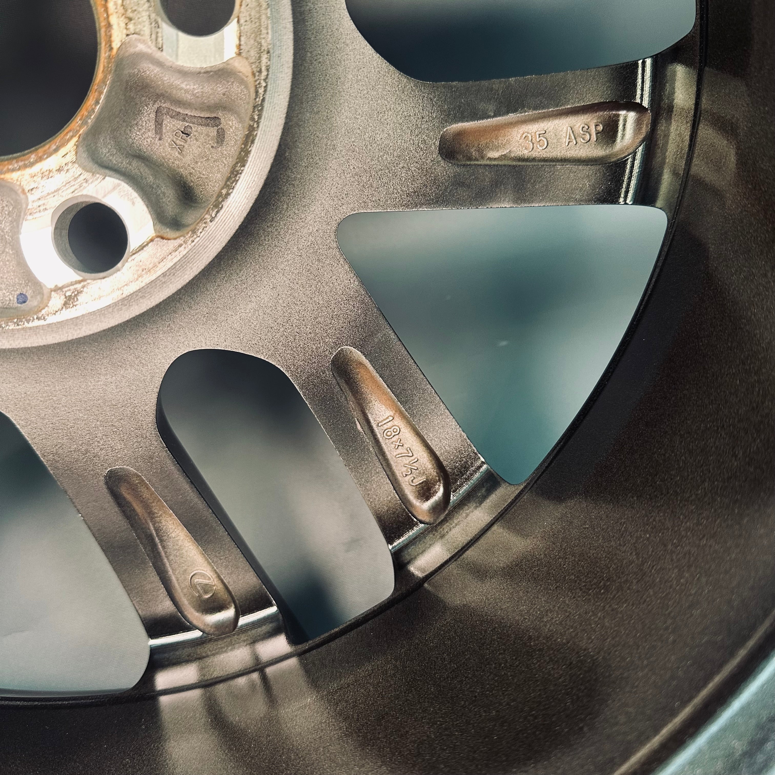 Lexus NX 18" Rim