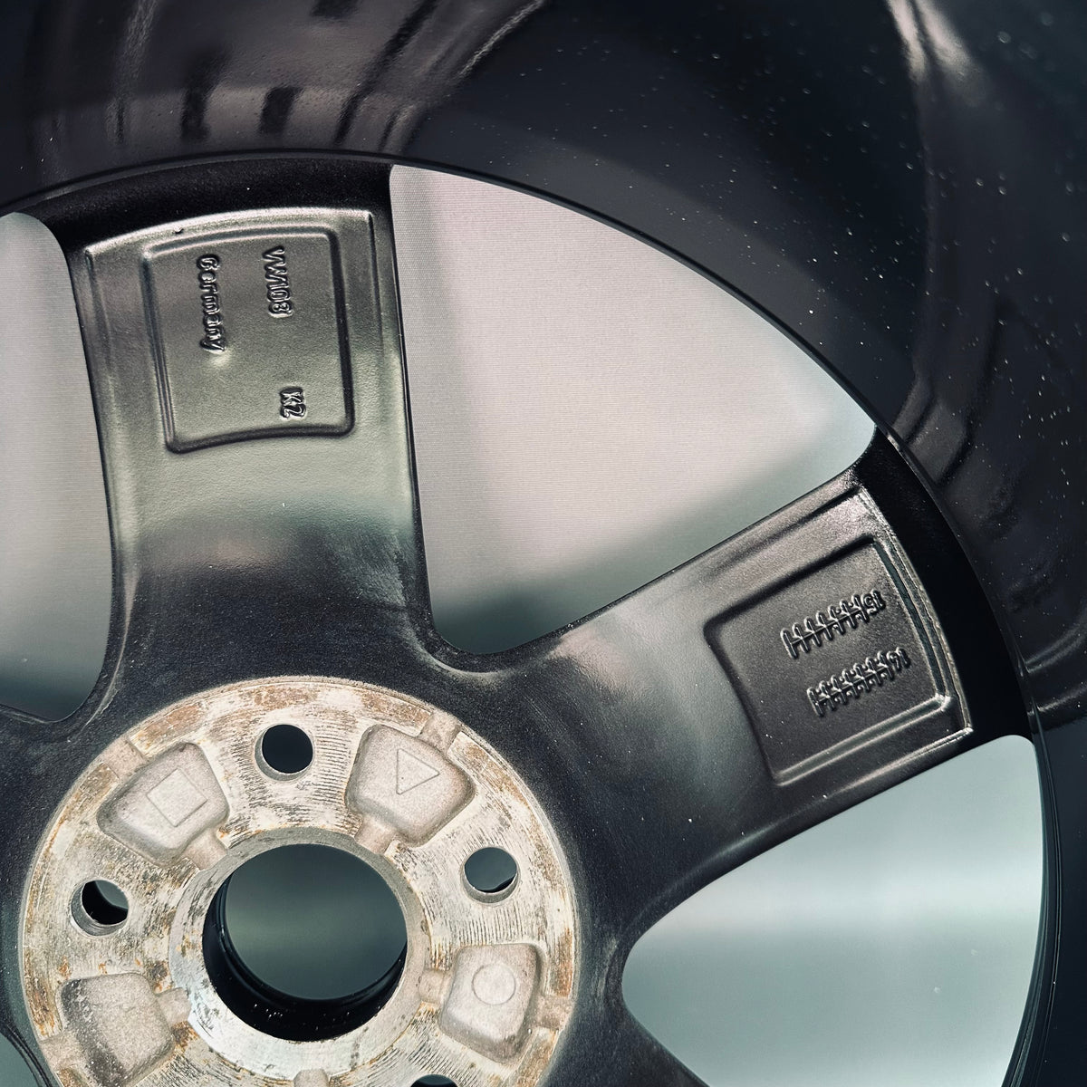 Volkswagen Golf 19" Rim