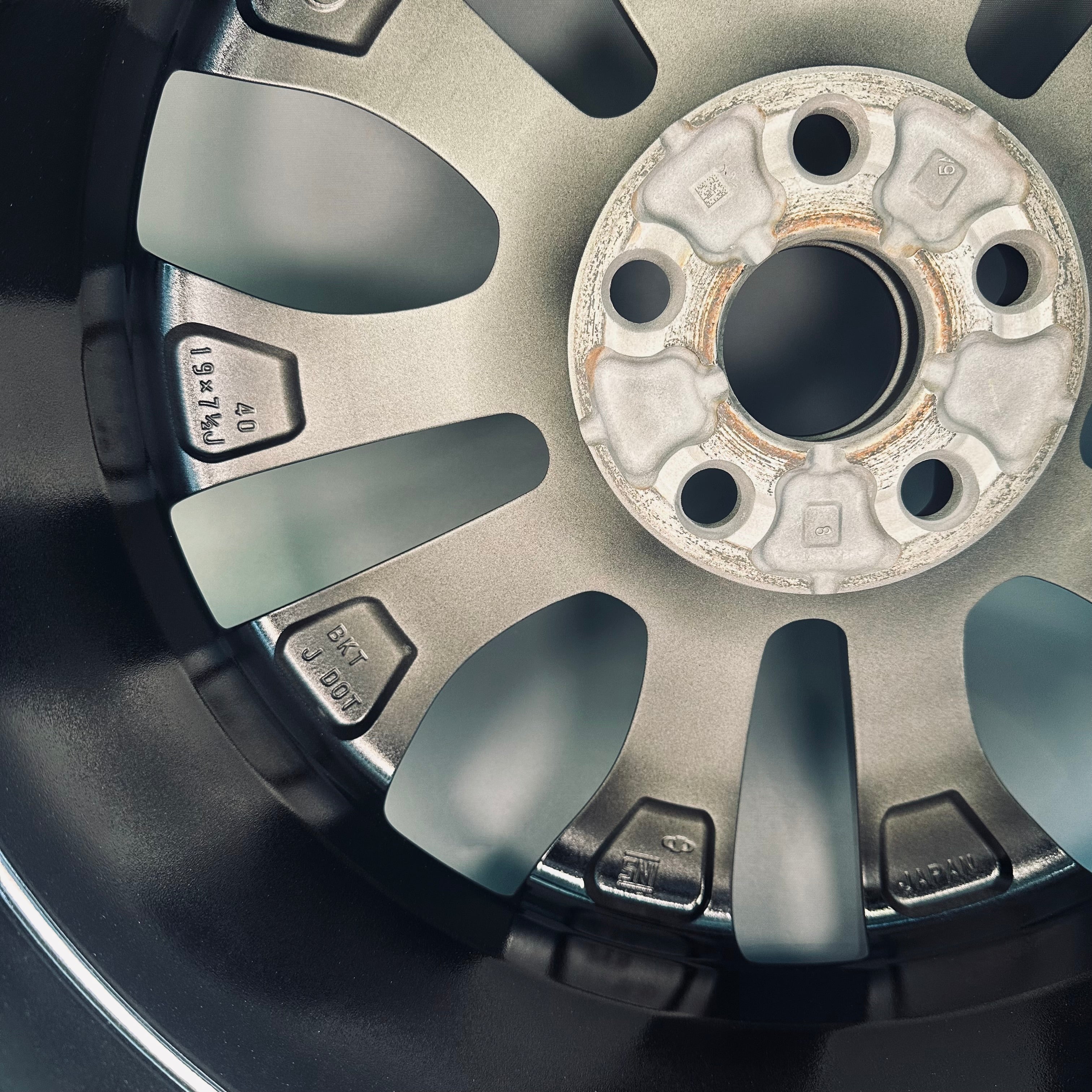 Toyota RAV4 19" Rim