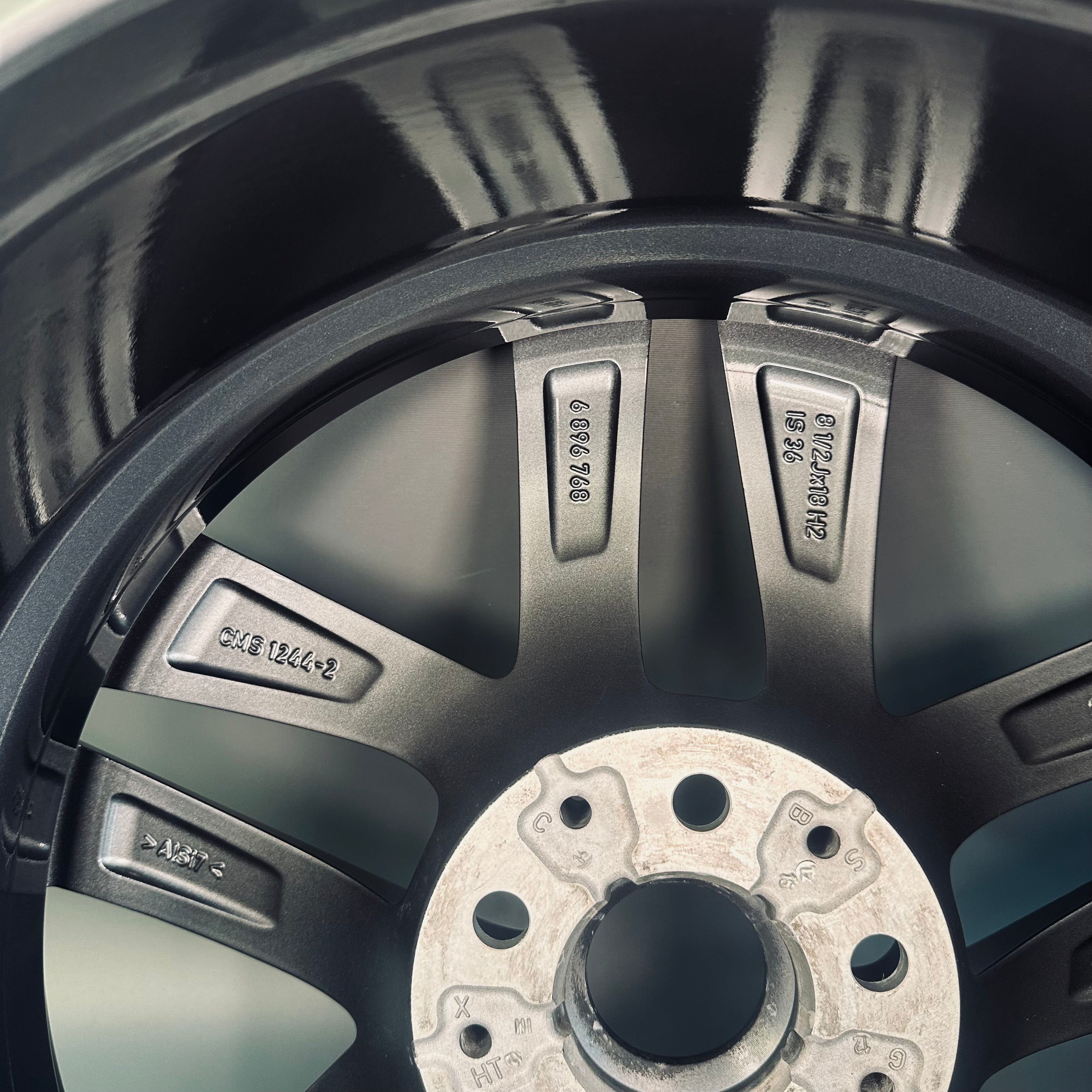 BMW i4/4 Series 18" Rim