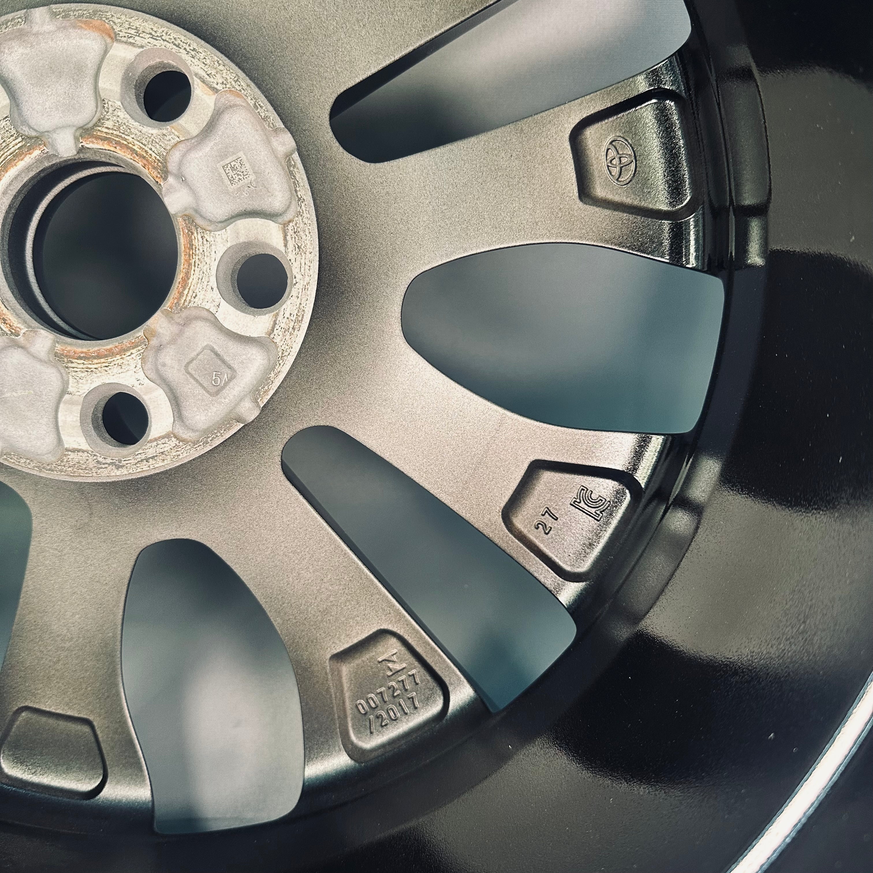 Toyota RAV4 19" Rim