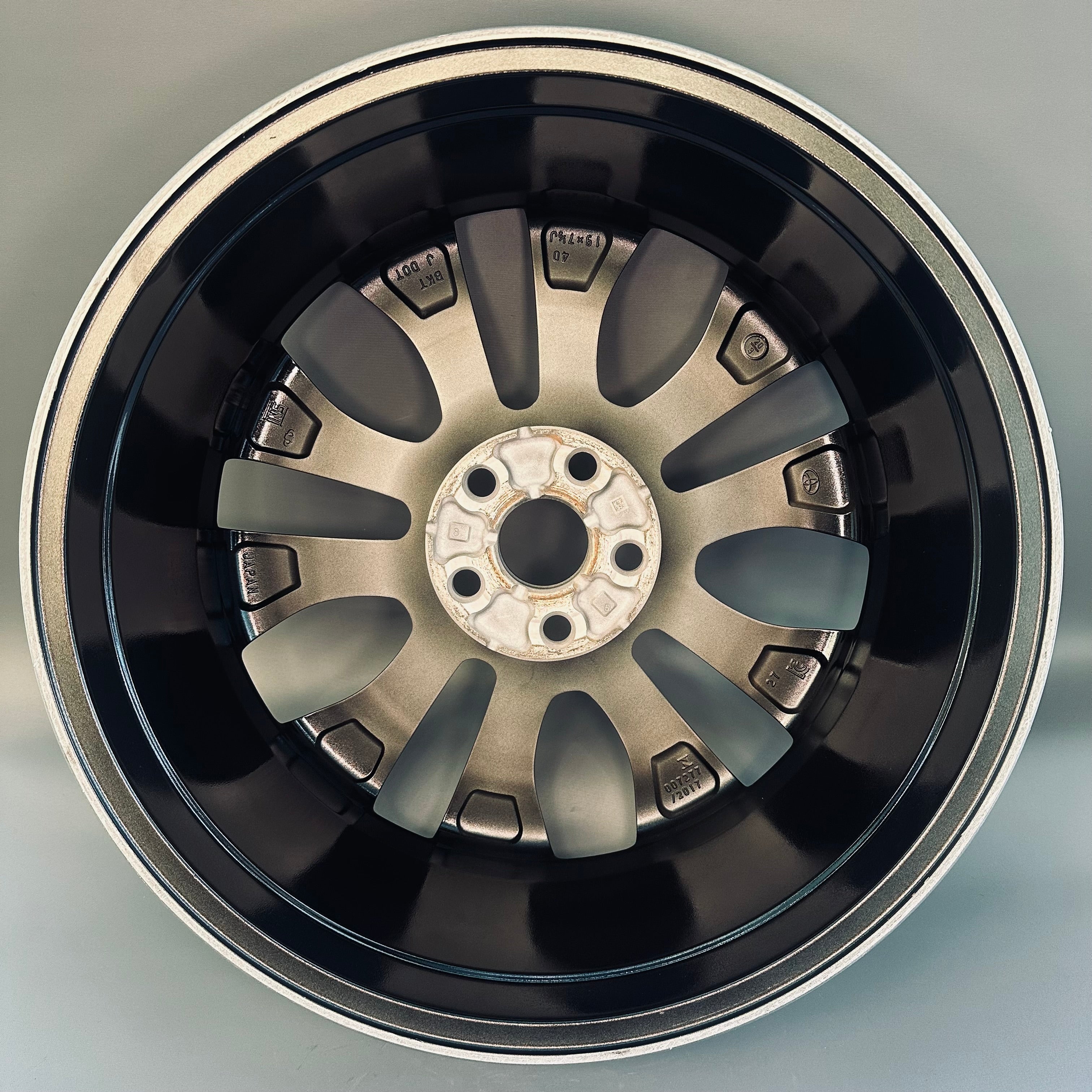 Toyota RAV4 19" Rim